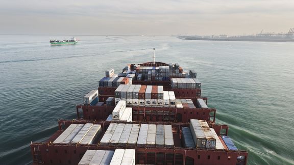 Zeeschip met containers