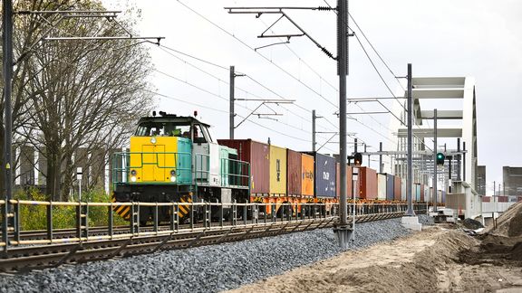 10,000 trains on the Theemsweg Route