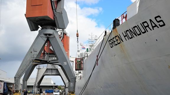 Eerste Braziliaanse meloenen van het seizoen aangekomen in Rotterdamse haven