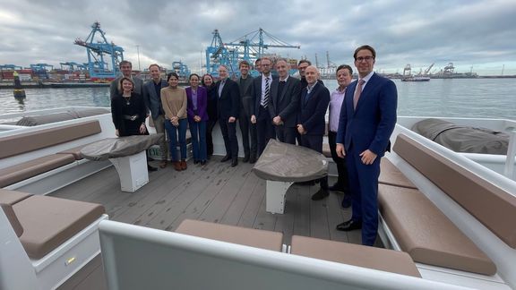 Members of parliament aboard the Nieuwe Maze