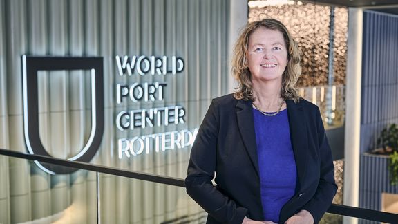 Monique de Moel im World Port Center