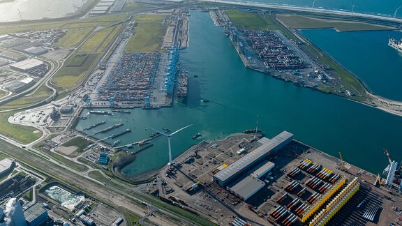 Major Expansion Of Container Capacity Strengthens Rotterdam’s Position ...