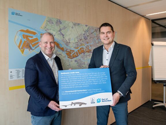 Erik Zevenbergen (Diergaarde Blijdorp) en Richard van der Eijk (Havenbedrijf Rotterdam). Foto: Marc Nolte.