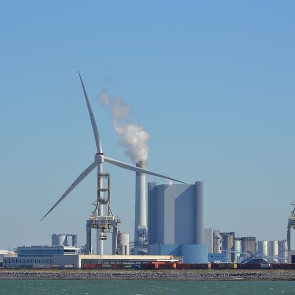 EVG pipe with smoke power plant Uniper Haliade Wind turbine