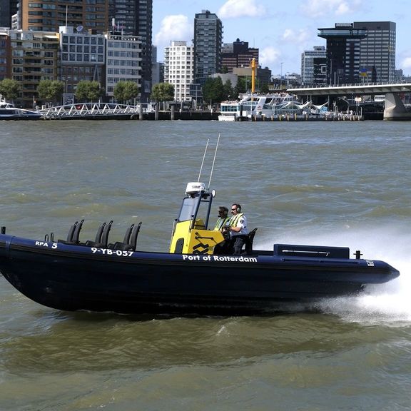 De RPA5, de supersnelle nieuwe boot van het Havenbedrijf Rotterdam
