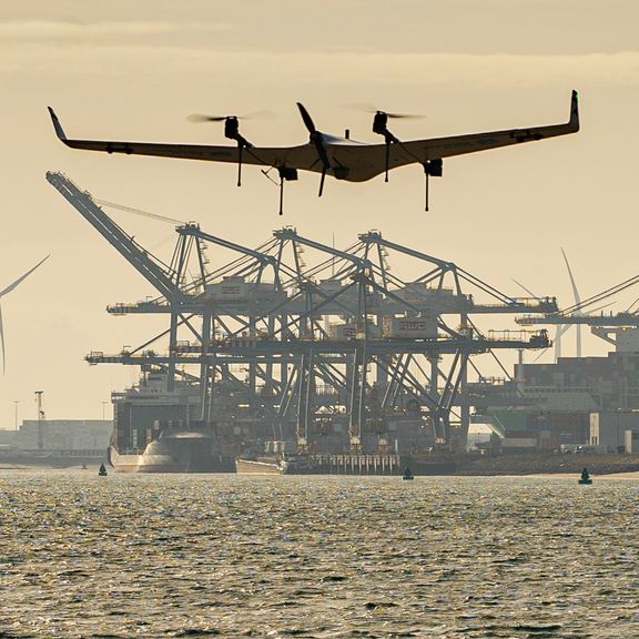 Test met lange-afstand drone in de Rotterdamse haven