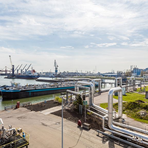 Energy infrastructure in the port of Rotterdam