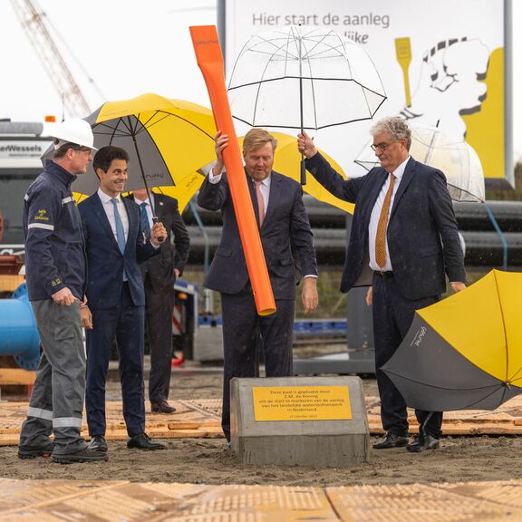 Start van de aanleg van de waterstofleiding in Rotterdamse haven