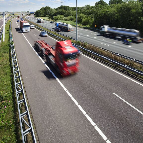 Vrachtwagen op de A15